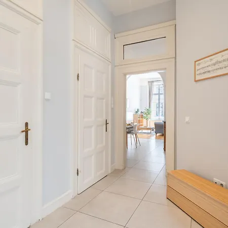 아파트 Spacious Elegance - 75 Sqm - Ac 부다페스트